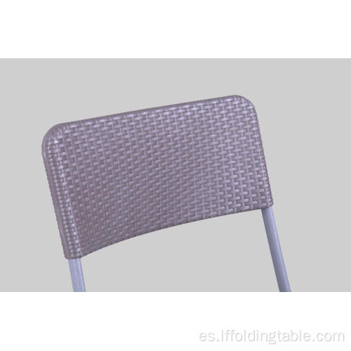 Silla plegable de diseño en rattan